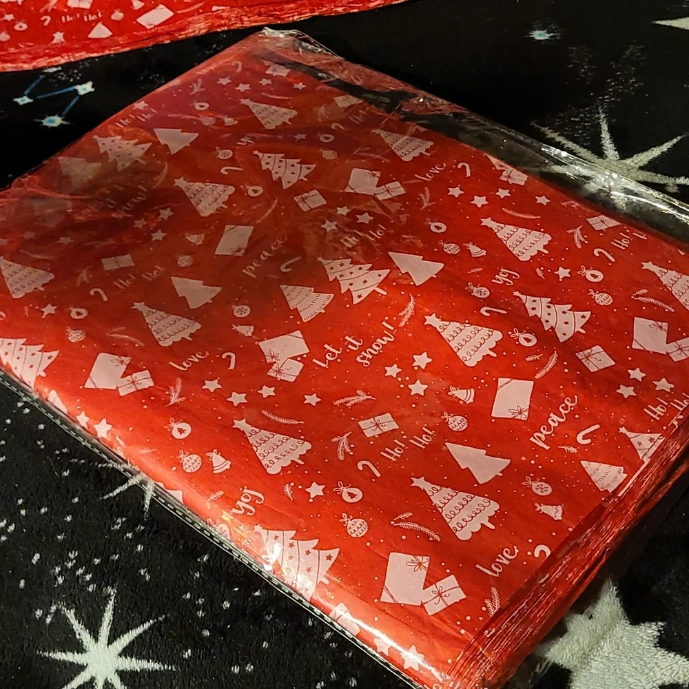 XLARGE  HOLIDAY TISSUE PAPER  sheet measures 27.5inch x 19inch  50 pcs